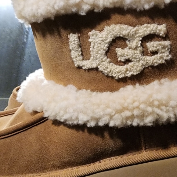 Ugg plus boots NEW - Picture 2 of 6